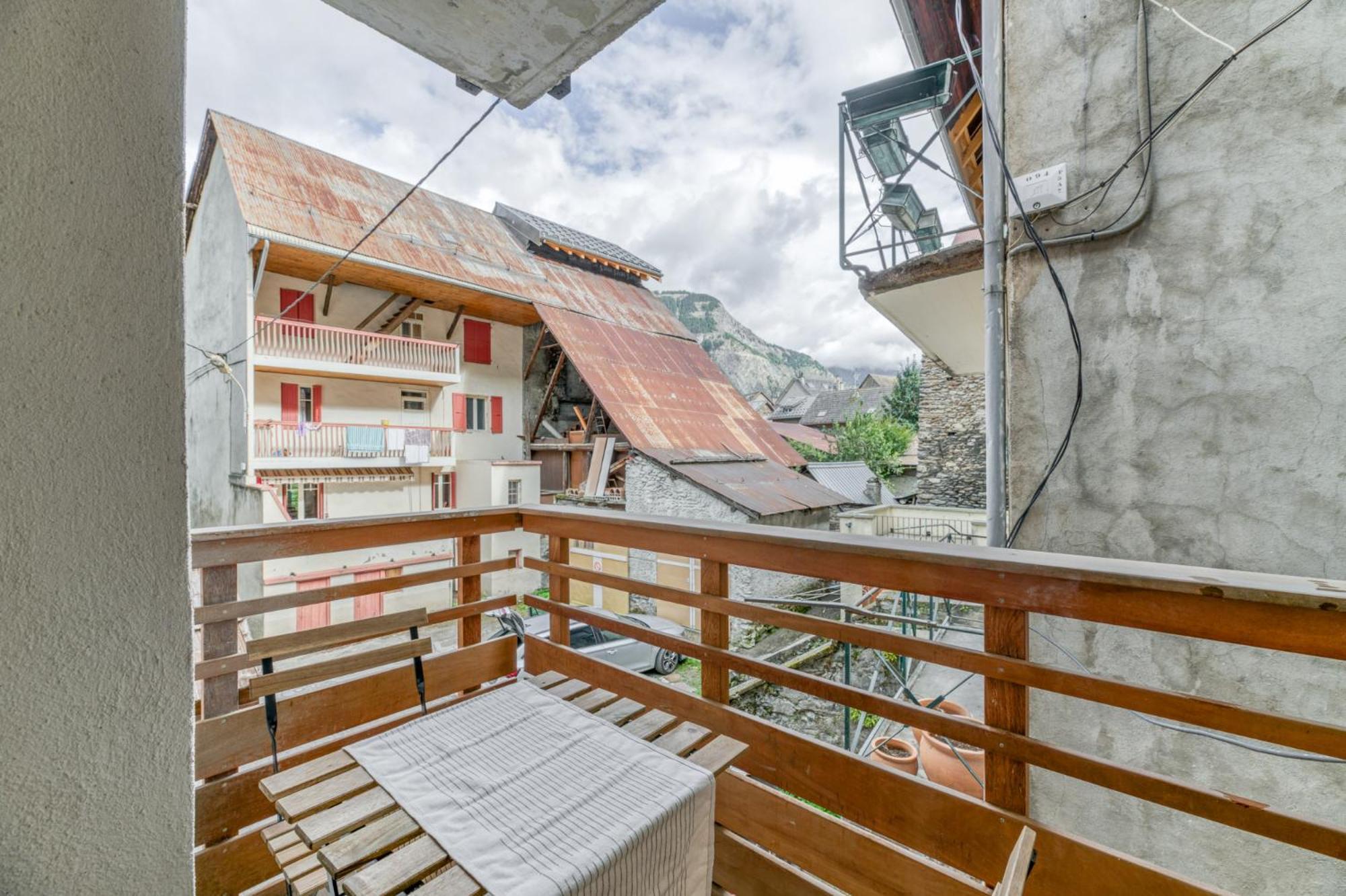 Bergers - Calme - Chaleureux - Wifi - Vue Apartment Le Bourg-d'Oisans Exterior photo